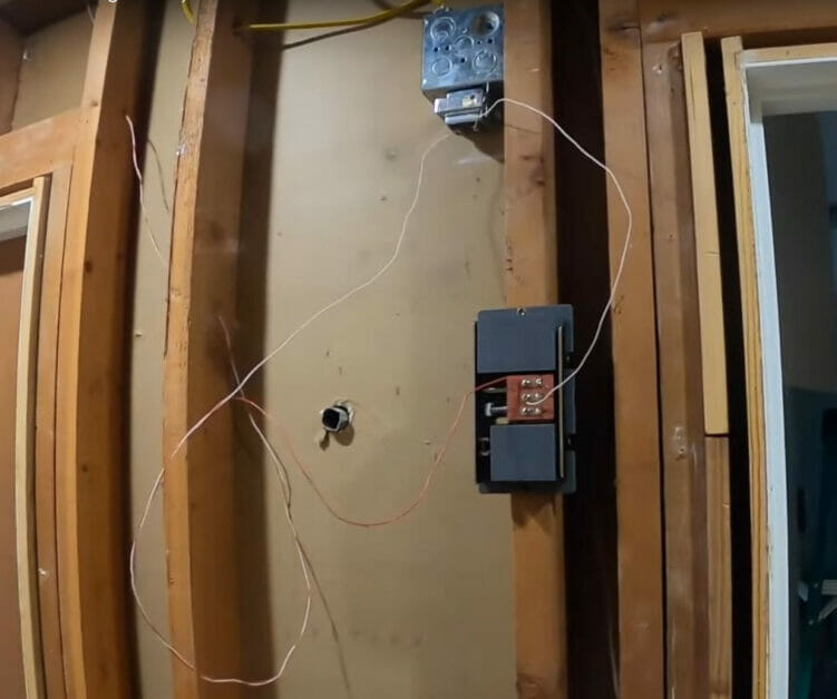 the wiring at the doorbell side