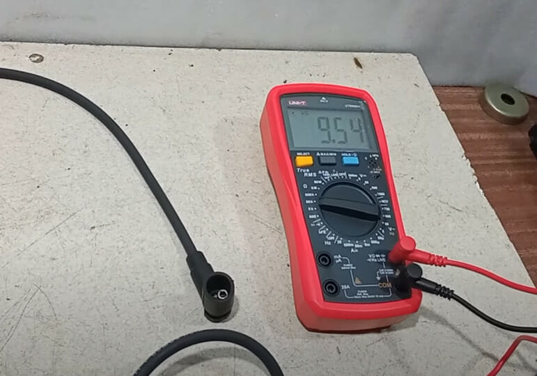 Multimeter connected to its probes before using it