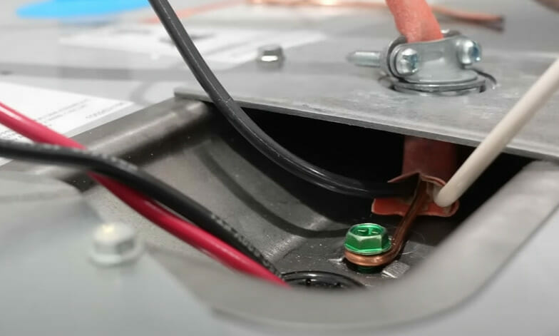 Connecting the wires of a water heater
