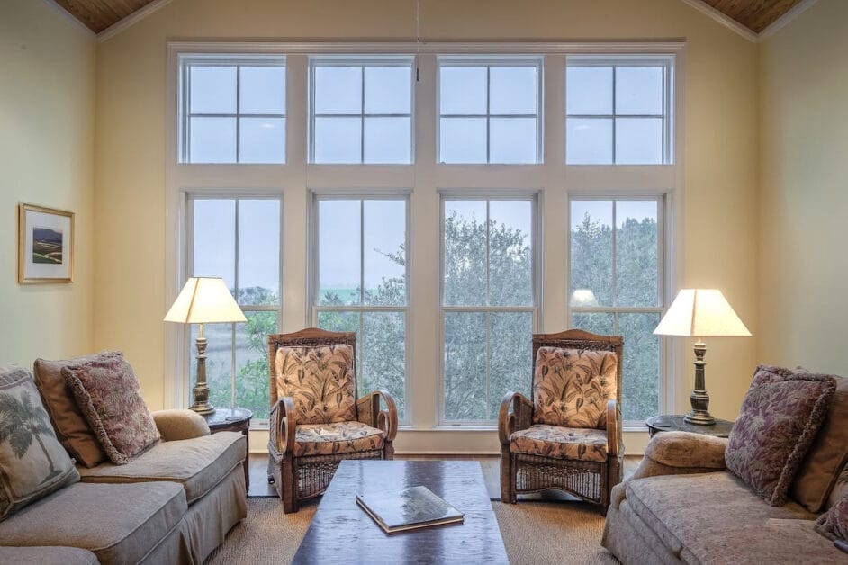 A big windows in the home's living room area