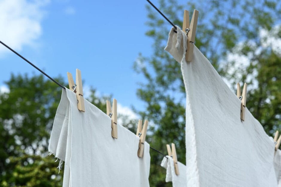 A clothe hang at the outdoor