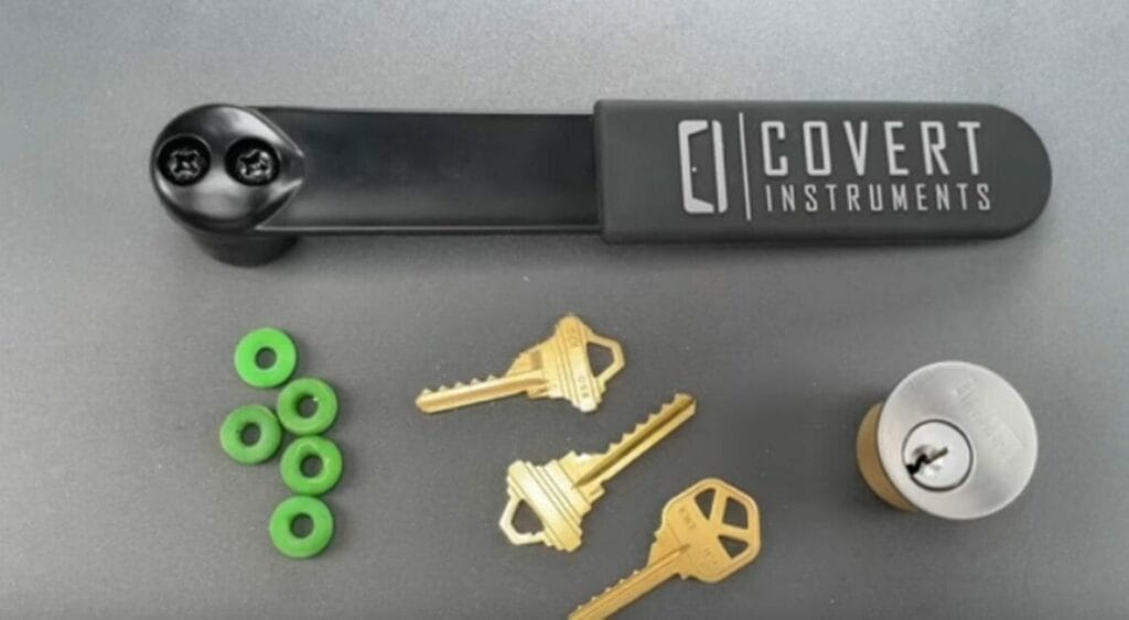 Covert lock and key kit for safely managing locks